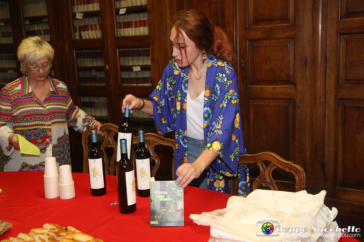 VBS_1389 - Presentazione libro 'Il dono del basilico' di Lucrezia Pernigotti.jpg